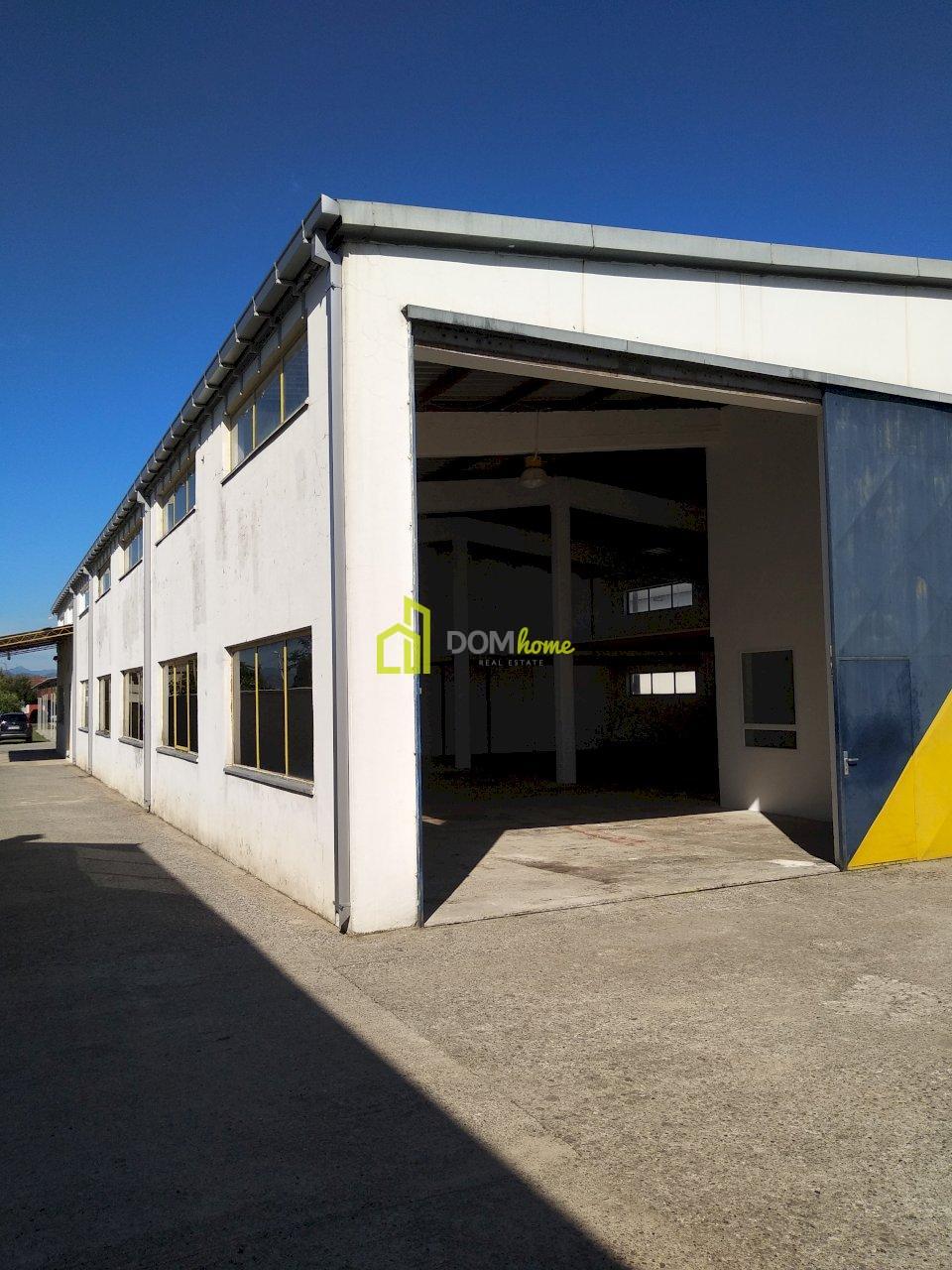 Magacin 560m2, Kuće Rakića